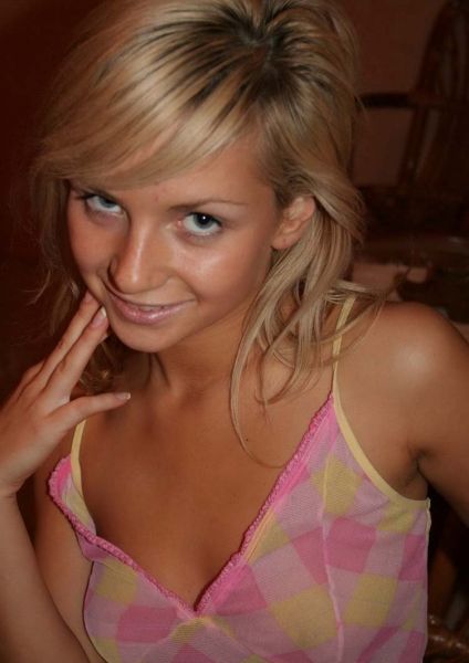 Встречи со мной - это воплощение ваших самых тайных фантазий. 🌙
💋 Я с удовольствием сопровождаю вечеринки и деловые встречи, подчеркивая вашу привлекательность и успех. Я сделаю вас центром внимания, доставив истинное наслаждение и неповторимые эмоции. 🌟
📸 На фото, которые ты можешь увидеть здесь, я в предвкушении незабываемого времяпровождения в Москве. Только дотронься до моего мира, и я покажу тебе рай, полный удовольствий. 🔥
💖 Я изучила искусство соблазна и обладаю множеством интересных талантов. В моем арсенале массаж, стриптиз, ролевые игры и многое другое. Позволь мне удивить тебя своим потрясающим опытом и умением доставлять истинное удовольствие.
💌 Я по адресу в Москве жду встречи с поклонниками и ценителями истинной красоты и наслаждения. Позвони мне прямо сейчас и окунись в мир эротических фантазий и незабываемого блаженства. ✨ Карина